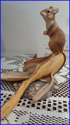 1986 Border Fine Arts 030 Mouse on Yellow Bananna Hand Made in Scotland NEW