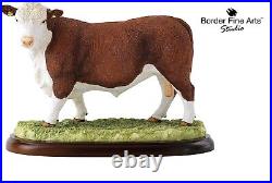 BORDER FINE ARTS HEREFORD BULL CATTLE FIGURINE On Wooden Base BORDER FINE ARTS HEREFORD BULL CATTLE FIGURINE On Wooden Base