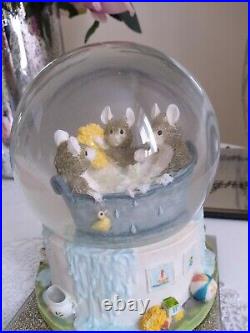 Boarder fine arts brambly hedge waterball 3 mice in bath Jill Barklem 1994 Rare