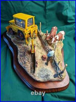 Border Fine Art, hand crafted collectable,'Laying The Clays'