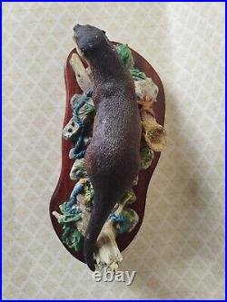 Border Fine Arts B0858 Along The Shoreline Otter Figurine Hand Made In Scotland