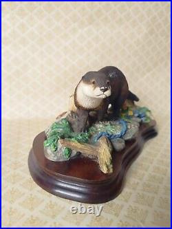 Border Fine Arts B0858 Along The Shoreline Otter Figurine Hand Made In Scotland