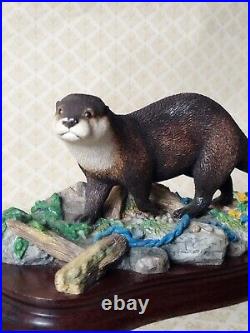 Border Fine Arts B0858 Along The Shoreline Otter Figurine Hand Made In Scotland