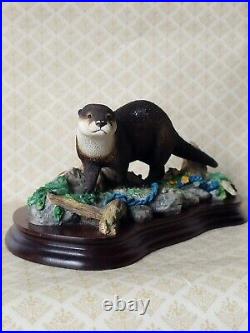 Border Fine Arts B0858 Along The Shoreline Otter Figurine Hand Made In Scotland