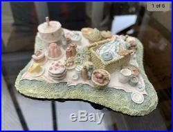 Border Fine Arts Brambly Hedge Picnic Set