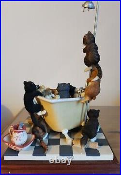 Border Fine Arts Curious Cats In The Tub Model A3884