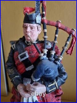 Border Fine Arts Figurine 11The Piper B1020 2006 Vgc