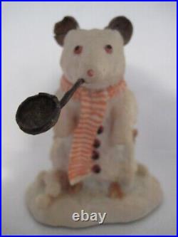 Border Fine Arts Jill Barklem Brambly Hedge Snowmouse Bh18