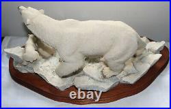 Border Fine Arts Ltd Edition 129/850, Polar Bear & Cubs figurine by R. T. Roberts