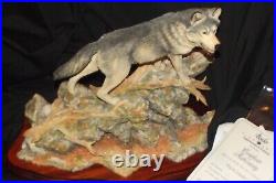 Border Fine Arts STW07 Pack Leader Wolf (large Size) Modeller Richard and papers