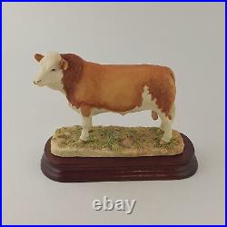 Border Fine Arts Simmental Bull With Box & CoA (Chipped) 8483 BFA