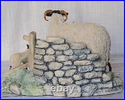 Border Fine Arts Spring Lambing Swaledale Ewe & Lambs No. JH6 by Ray Ayres 1985