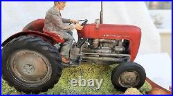 Border Fine Arts tractor'HAY TURNING'JH110 Ltd. Edn. Brand New in box with Cert