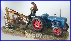 Border fine arts figurine A days work ditching farmer on digger Mint/boxed