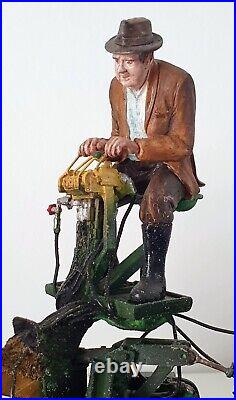 Border fine arts figurine A days work ditching farmer on digger Mint/boxed