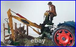 Border fine arts figurine A days work ditching farmer on digger Mint/boxed