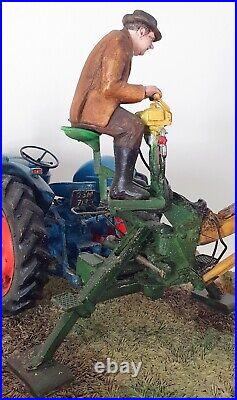 Border fine arts figurine A days work ditching farmer on digger Mint/boxed