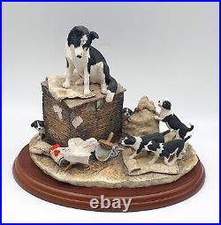 Border fine arts figurine Out of harm's way Collie dog & puppies Mint/boxed