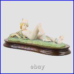 Clown Relaxing Plinth Border Fine Arts Characters