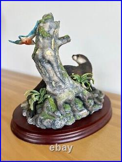 Large Border Fine Arts Otter & Kingfisher'Friend or Foe' by Ayres B0986