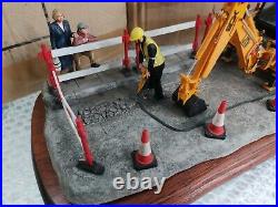 New Border Fine Arts Essential repairs Limited edition JCB Digger Good condition